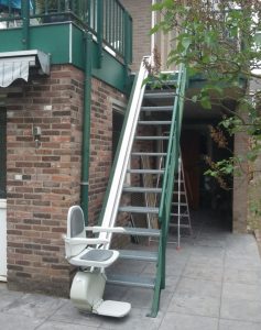 Buiten traplift