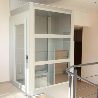 Huislift TR 200